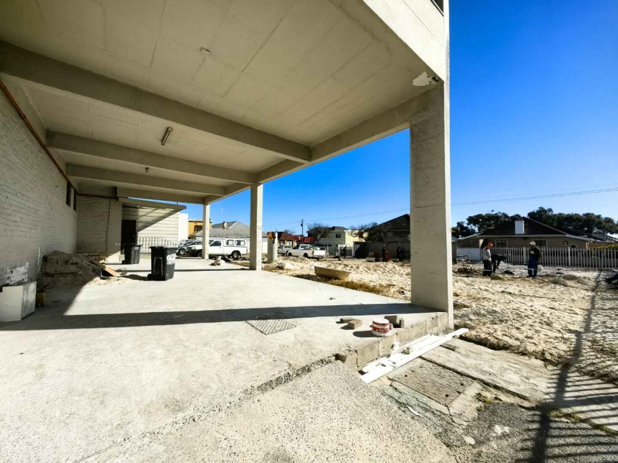 To Let commercial Property for Rent in Maitland Western Cape
